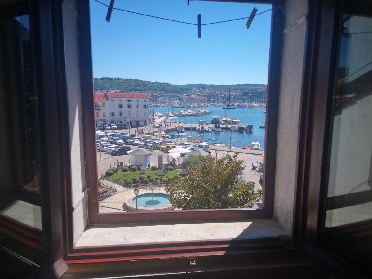 Art Apartma Izola Exterior photo